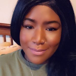 Meet your Posher, Katena